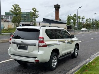 2015 Toyota Land Cruiser Prado 150 Series Рестайлинг 1, белый, 3823750 рублей, вид 4
