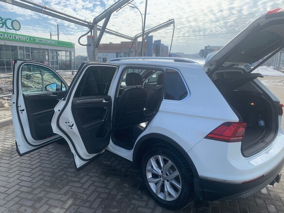 2017 Volkswagen Tiguan II, белый, 2500000 рублей - вид 11