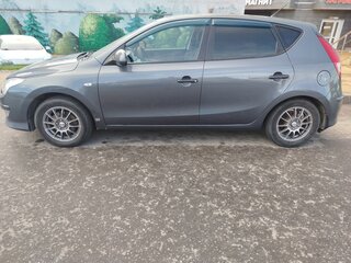 2011 Hyundai i30 I Рестайлинг, серый, 559000 рублей, вид 4