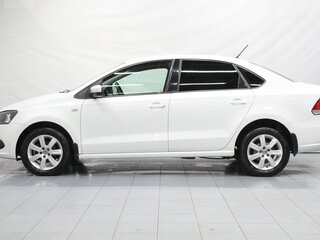 2014 Volkswagen Polo V, белый, 779000 рублей, вид 2