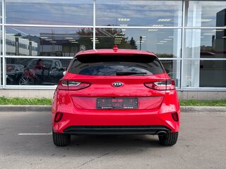 2018 Kia Ceed III, красный, 1300000 рублей, вид 5