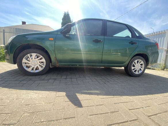 2015 Lada (ВАЗ) Granta I, зелёный, 420000 рублей - вид 4