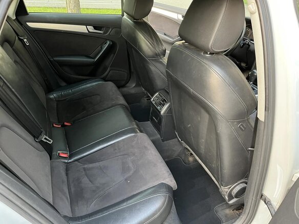 2011 Audi A4 IV (B8), белый - вид 23