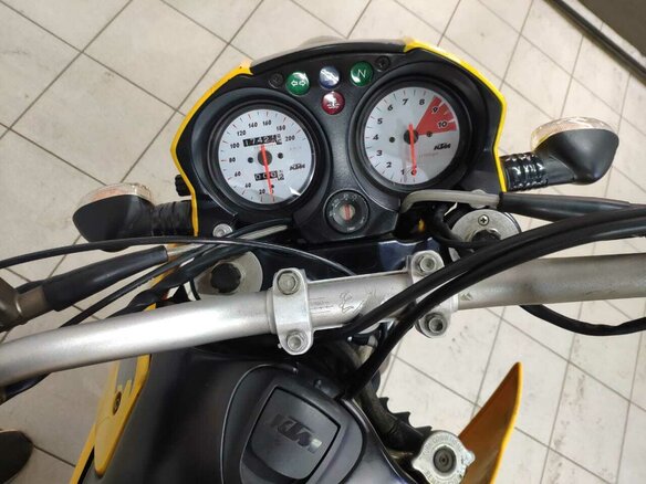 2003 KTM 640 Duke, жёлтый, 349999 рублей - вид 8