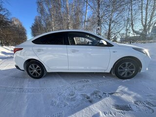 2020 Hyundai Solaris II Рестайлинг, белый, 1300000 рублей, вид 2