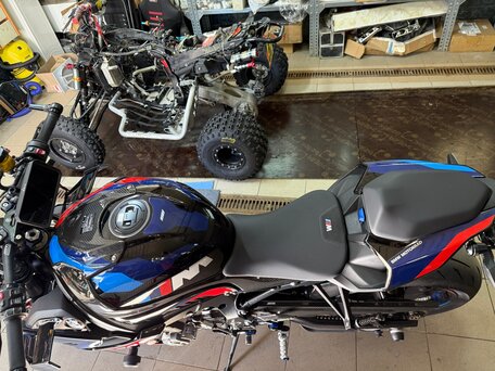 2023 BMW M 1000 R, чёрный, 2395000 рублей, вид 5