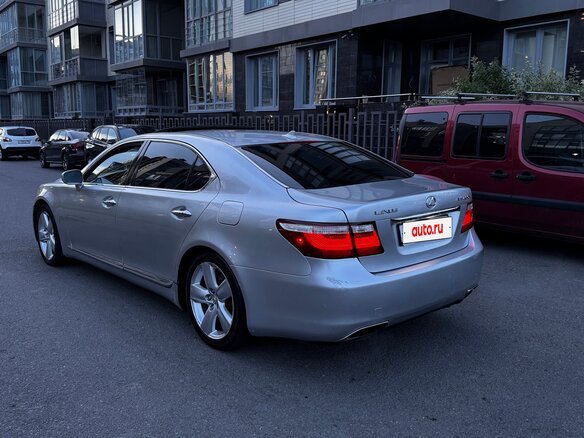 2007 Lexus LS Long 460 L IV, серебристый, 900000 рублей - вид 8