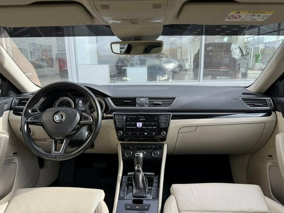 2016 Skoda Superb III, коричневый, 2050000 рублей - вид 6