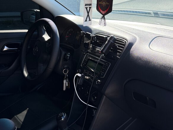 2014 Volkswagen Polo V, чёрный, 700000 рублей - вид 6
