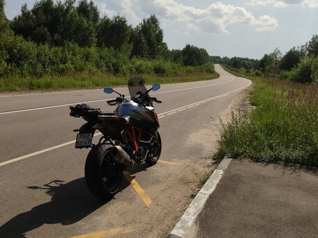 2016 KTM 1290 Super Duke GT, серый, 1100000 рублей, вид 1