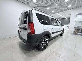2026 Lada (ВАЗ) Largus Cross I Рестайлинг, белый, 1997000 рублей, вид 5