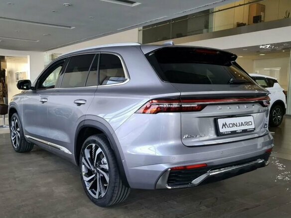 2026 Geely Monjaro, серебристый - вид 8