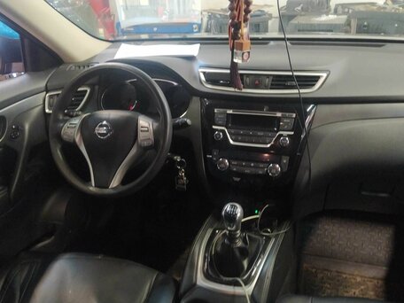 2015 Nissan X-Trail III, чёрный, 1390000 рублей, вид 5