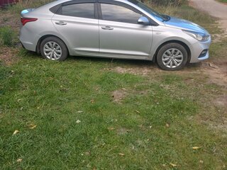 2019 Hyundai Solaris II, серебристый, 1150000 рублей, вид 3