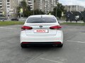 2018 Kia Cerato III Рестайлинг (Classic), белый, 1700000 рублей - вид 3
