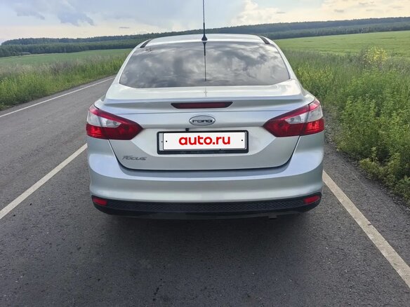 2011 Ford Focus III, серый, 570000 рублей - вид 2