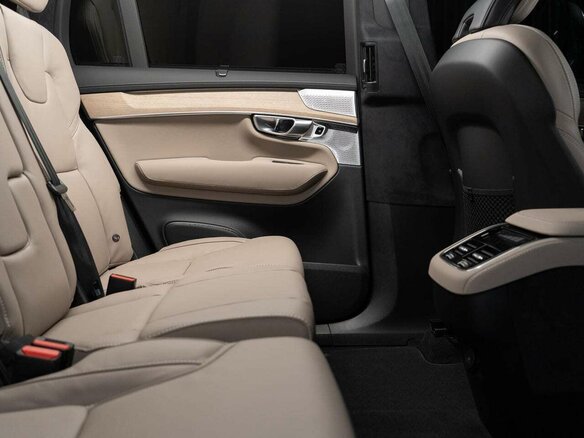 2026 Volvo XC90 B5 II Рестайлинг 2, синий, 10800000 рублей - вид 24