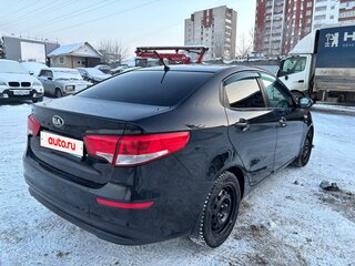 2016 Kia Rio III Рестайлинг, чёрный, 940000 рублей, вид 5