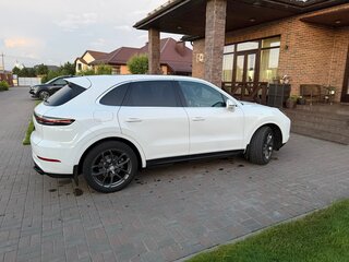 2019 Porsche Cayenne III, белый, 4900000 рублей, вид 2