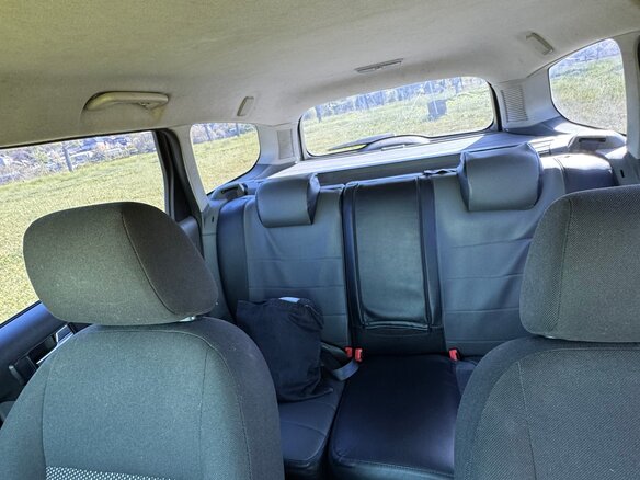 2011 Ford Focus II Рестайлинг, серебристый, 600000 рублей - вид 38