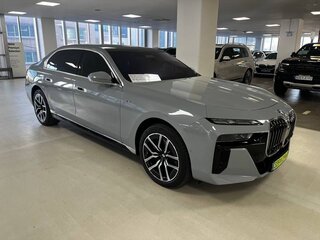2024 BMW 7 серии 740i xDrive VII (G70), серый, 15500000 рублей, вид 3