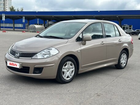 2013 Nissan Tiida I Рестайлинг, коричневый, 750000 рублей, вид 5