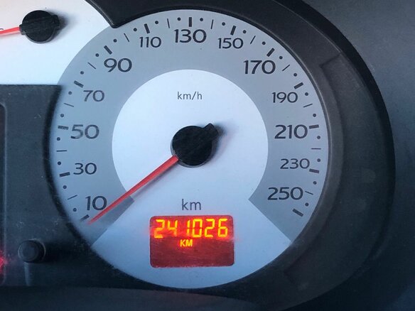 2007 Renault Symbol I Рестайлинг 2, чёрный, 105000 рублей - вид 14