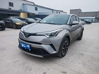 2021 Toyota Izoa I Рестайлинг, серебристый, 2350000 рублей, вид 3