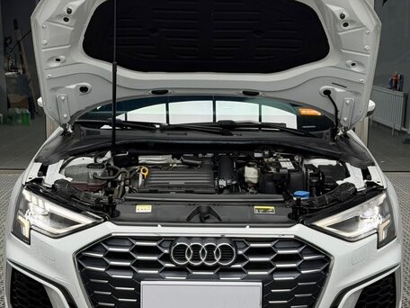 2022 Audi A3 Sportback 35 TFSI IV (8Y), белый, 2255000 рублей, вид 4