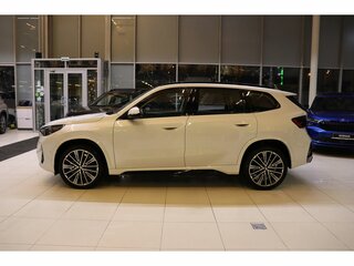 2025 BMW X1 Long 25Li xDrive III (U11/U12), белый, 6040000 рублей, вид 4
