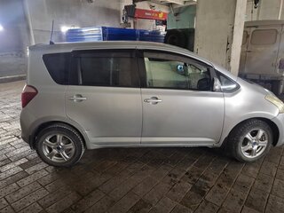 2006 Toyota Ractis I, серый, 500000 рублей, вид 2
