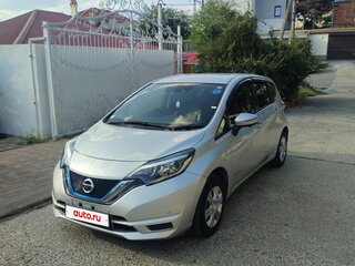 2020 Nissan Note e-Power II Рестайлинг, серебристый, 1415000 рублей, вид 1