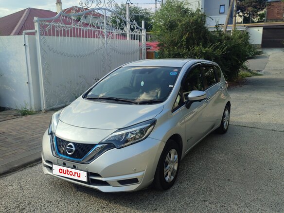 2020 Nissan Note e-Power II Рестайлинг, серебристый, 1465000 рублей