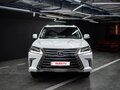 2016 Lexus LX 570 III Рестайлинг 2, белый, 7850000 рублей - вид 1