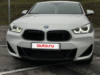 2021 BMW X2 xDrive18d I (F39), белый, 3980000 рублей, вид 2
