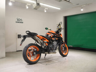 2023 KTM 890 Duke GP, чёрный, 900000 рублей, вид 5