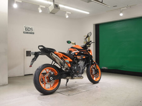 2023 KTM 890 Duke GP, чёрный, 900000 рублей, вид 5