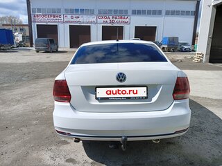 2016 Volkswagen Polo V Рестайлинг, белый, 650000 рублей, вид 3