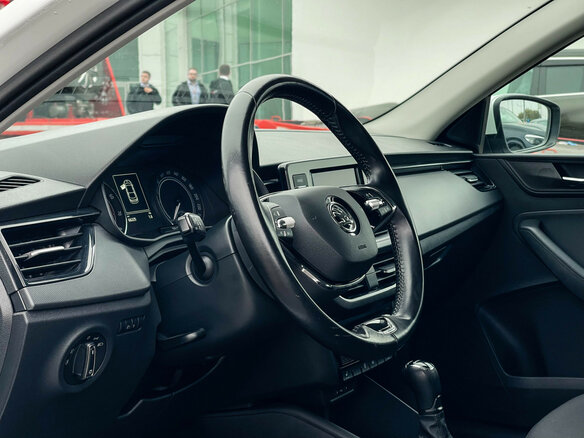 2021 Skoda Rapid II, белый, 1790000 рублей - вид 12