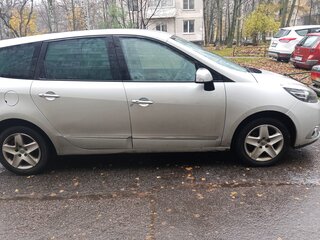2015 Renault Scenic Grand III Рестайлинг 2, серебристый, 1100000 рублей, вид 4