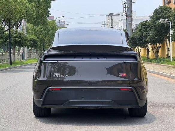 2026 Tesla Model Y Long Range I Рестайлинг, серый, 6354911 рублей - вид 5