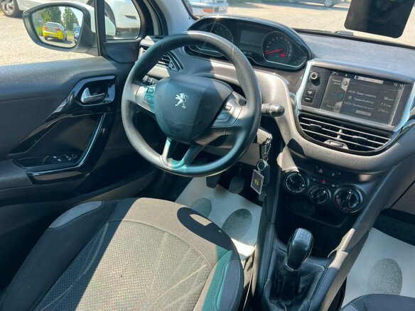 2013 Peugeot 208 I, белый, 449000 рублей - вид 16