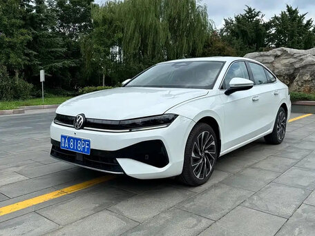 Volkswagen Sagitar IV