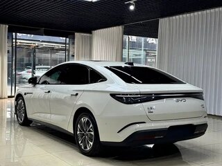 2026 BYD Seal 07 I Рестайлинг, белый, 4750000 рублей, вид 4