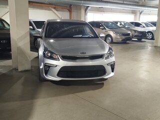2020 Kia Rio IV, серый, 1600000 рублей, вид 1