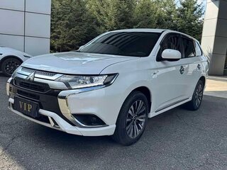 2022 Mitsubishi Outlander III Рестайлинг 3, белый, 2090000 рублей, вид 1