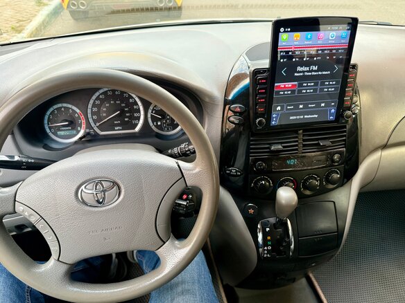 2004 Toyota Sienna II, серый, 1185000 рублей - вид 8