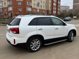 2013 Kia Sorento II Рестайлинг, белый, 1620000 рублей, вид 5