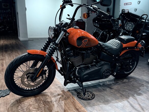 2021 Harley-Davidson Street Bob, оранжевый, 1699000 рублей - вид 7
