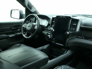 2022 Ram 1500 Crew Cab V, чёрный, 8145000 рублей, вид 4